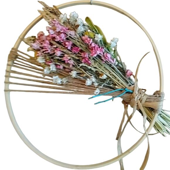 Dried flower Wreath - Picture 1 of 4